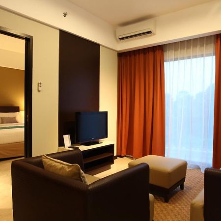 Soll Marina Hotel & Conference Center Bangka Панкалпинанг Экстерьер фото
