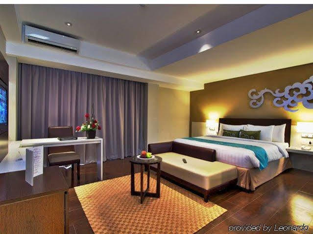 Soll Marina Hotel & Conference Center Bangka Панкалпинанг Экстерьер фото