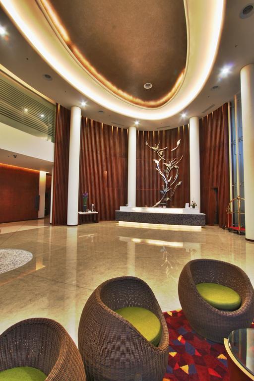 Soll Marina Hotel & Conference Center Bangka Панкалпинанг Экстерьер фото